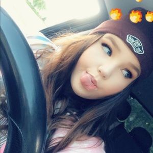 Meet your Posher, Natalie